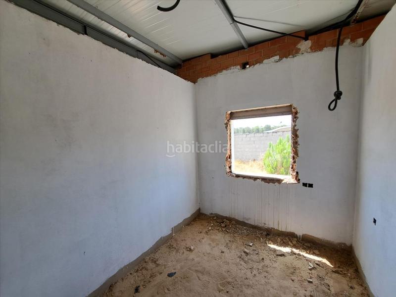 Foto a7f910f4-1ccc-439e-8364-36ce488c2005. Casa amb aparcament a Bonares