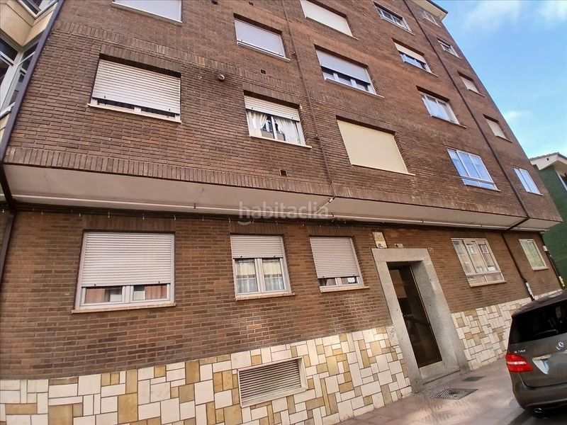 Foto ad550a97-d48b-441a-9547-93eb449b4354. Piso en Robla (La)