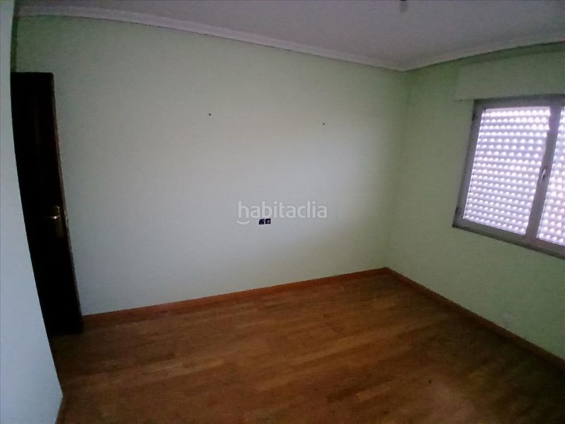 Foto f6a30dce-592b-48b8-9e9f-9a3d8d501a1d. Piso en Robla (La)