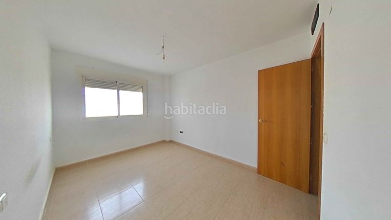 Foto bf331424-e3b1-4d3a-80dd-9cc5dd3e0be5. Pis a Pinoso