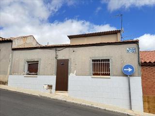 Semi detached house  Calle fe