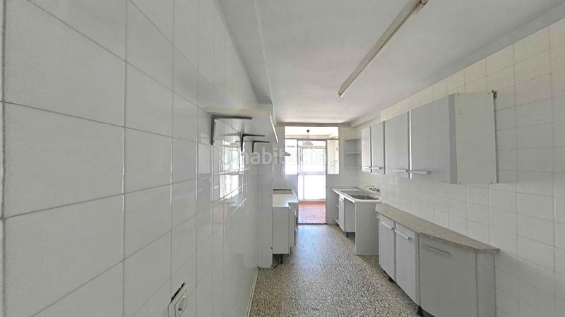 Foto eb34471f-8c1d-47e9-b54a-ea8ebea09e93. Piso en sierra de Estepona - avda. de andalucía Estepona