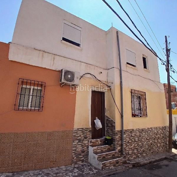 Foto c170dc22-0f84-428d-a806-b45af36db966. Casa in La Chanca - Pescadería Almería