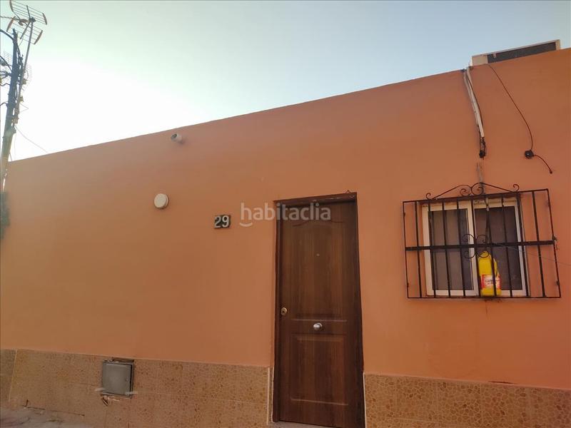 Foto e89702a1-6241-4294-8bec-b8fe3f216352. House in La Chanca - Pescadería Almería