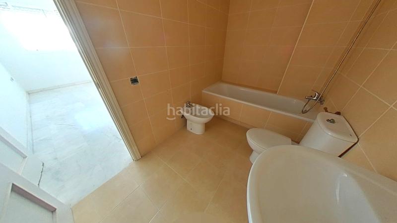 Foto bc6891b0-f6ff-4dba-855a-c1926f987682. Casa a schiera con riscaldamento in Espartinas pueblo Espartinas