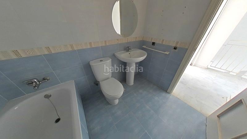 Foto d3523afd-6be7-4f4c-9fb4-fe2cc563fbda. Casa adossada amb calefacció a Espartinas pueblo Espartinas