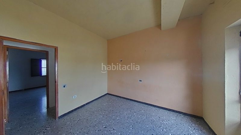Foto adb12c2c-9bbf-4703-9618-8ef82f4f2e36. Casa amb aparcament a Bèlgida