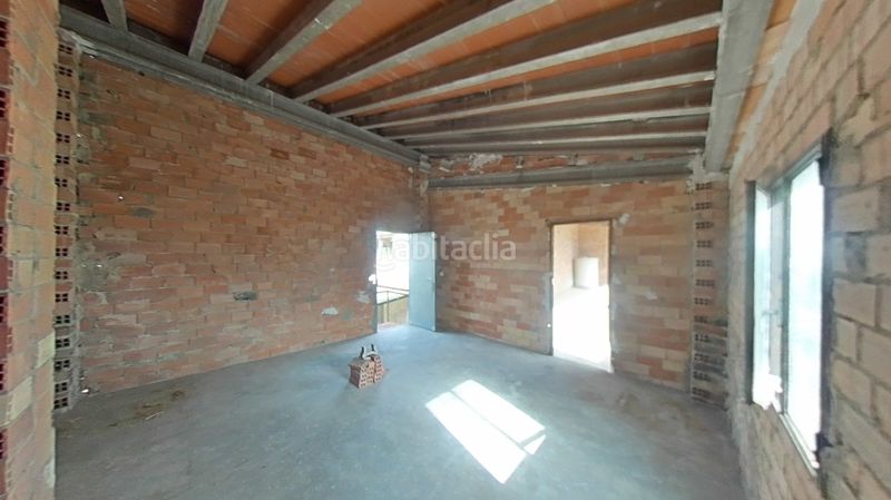 Foto bb1d41a3-57d6-416e-88df-d628d9345690. Casa amb aparcament a Bèlgida