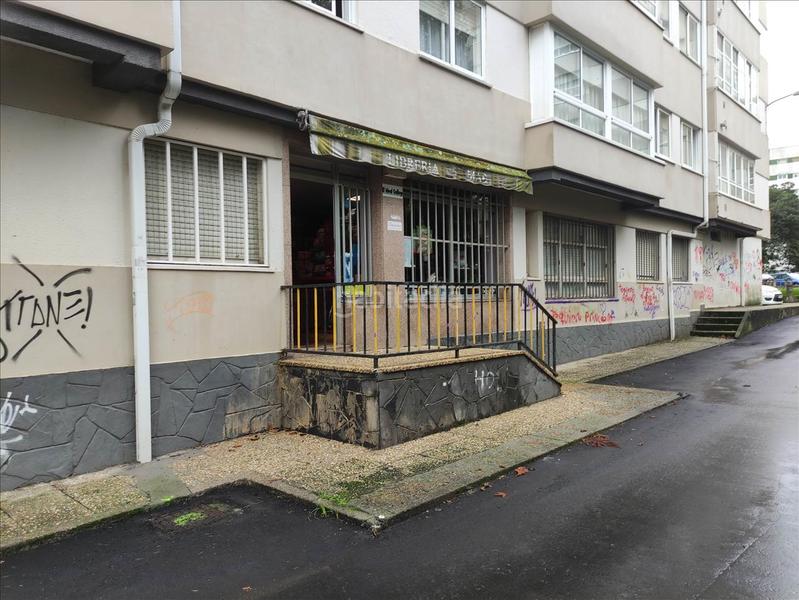 Foto 25399c8d-5cc9-4862-a946-a27c5664ac46. Local comercial en Caranza Ferrol