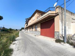 Semi detached house in REGUERON