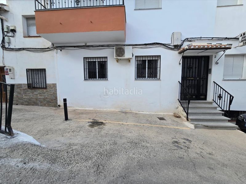 Foto f1a42748-673f-4029-9c26-3059ae1272db. Pis a Colomera