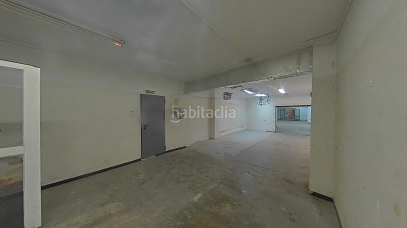 Foto ecff6614-a4fa-43e5-a0e4-a143b7bafa0f. Local comercial a Verdum Barcelona