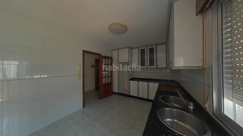 Foto 5a2a43e5-aef6-479b-a7b6-f0a52d4e9df9. Piso en San Salvador - Caeira Poio