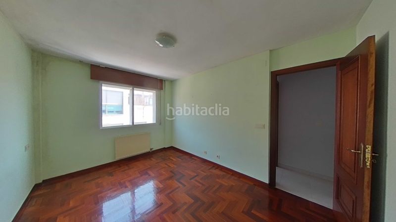 Foto c96ff1a8-1995-41ed-8b2c-8c338bfc787e. Piso en San Salvador - Caeira Poio