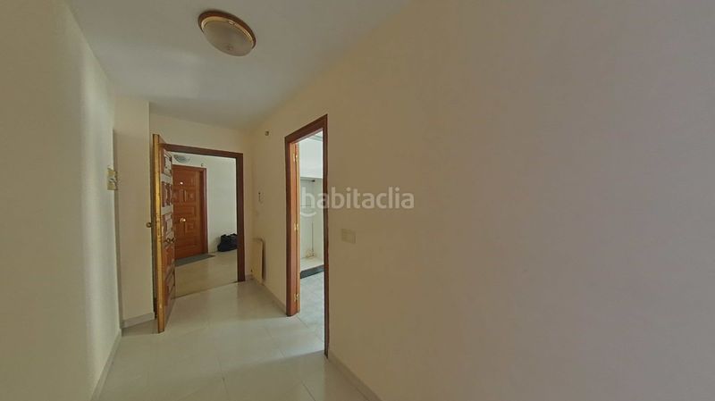 Foto fd69df3f-662a-453d-bbc6-2a8b3f4da25f. Piso en San Salvador - Caeira Poio