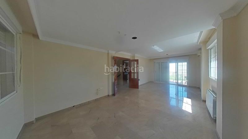 Foto 8d67ec89-edc2-431f-a091-d0c2528db820. Casa a schiera con parcheggio in Barrio de la Vega Monachil