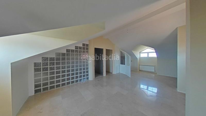 Foto eb95d490-9715-4d74-8133-ba4e19d06e81. Casa a schiera con parcheggio in Barrio de la Vega Monachil