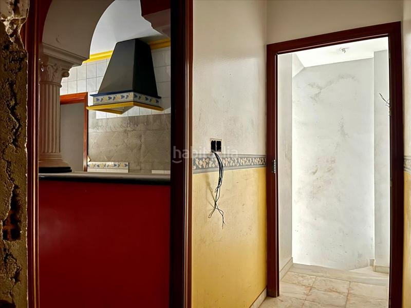 Foto ec8cab29-9cdb-4cd0-b2e8-63e2c1777a53. Casa adossada a Morón de la Frontera