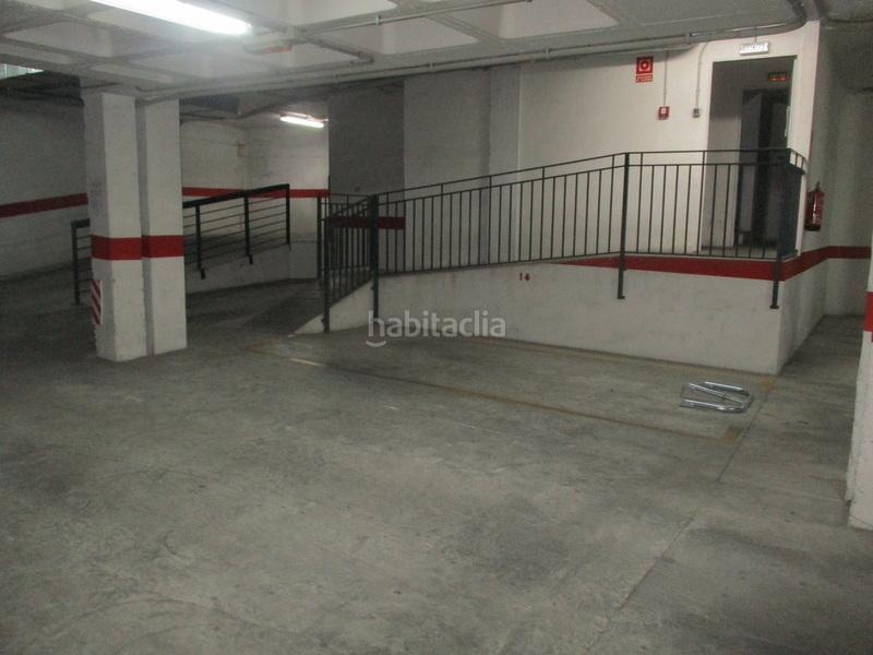 Foto c437e319-ad50-4a95-8226-b4ae7f6550c5. Aparcament cotxe a Crevillente