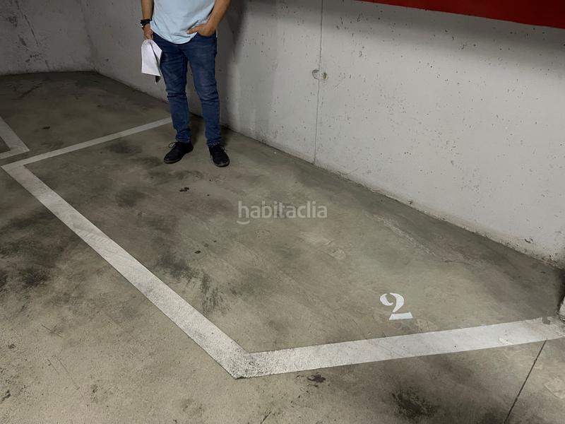 Foto a0584dd7-8279-42ca-afb3-809cfd0858d0. Parking coche en Crevillente