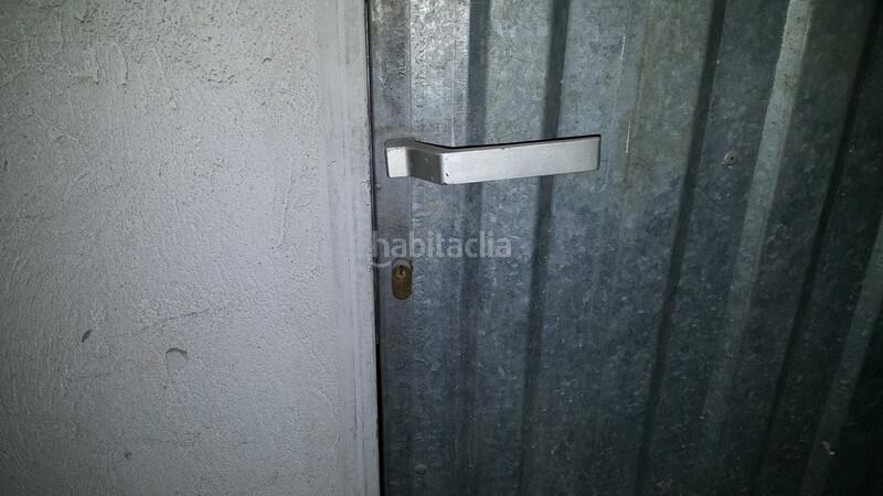 Foto 327273f0-e36d-43a0-930a-d77f029cb76d. Parking coche en ciutat d´Alcúdia Alcúdia