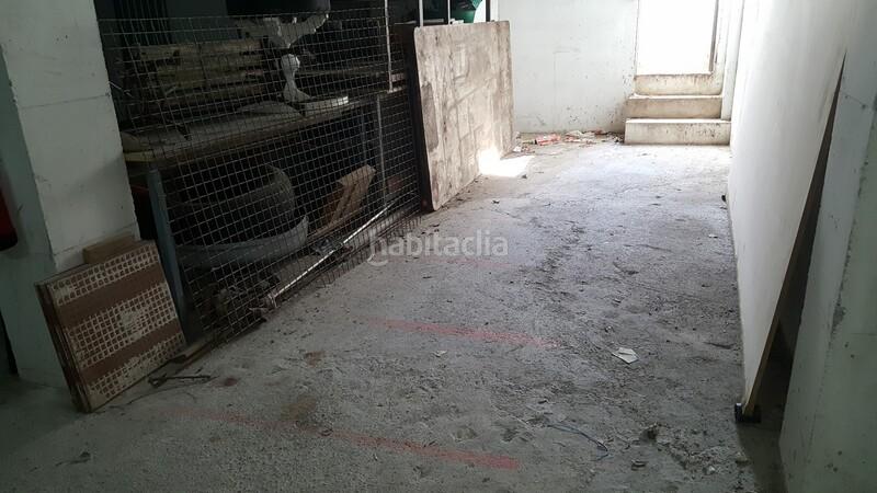 Foto e849ea17-24aa-4bf7-af9f-27edfd58e85f. Parking coche en ciutat d´Alcúdia Alcúdia
