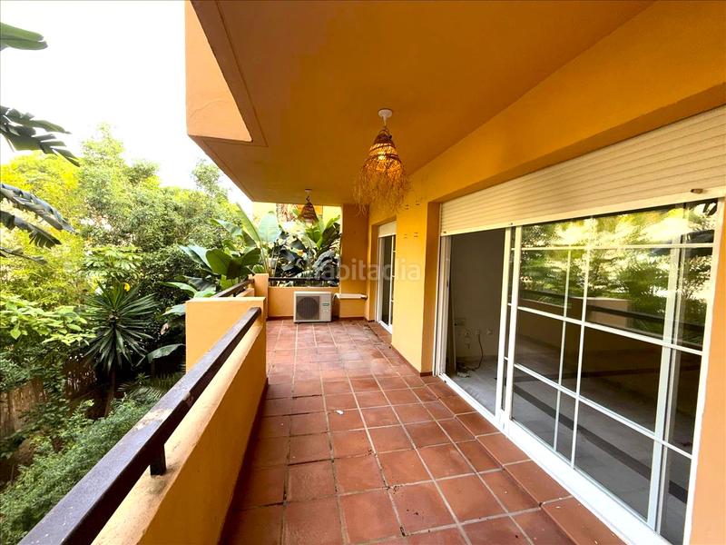 Foto 3a08aee1-55a1-43ea-88ff-40fb876637c0. Flat with pool in Romana Playa Marbella