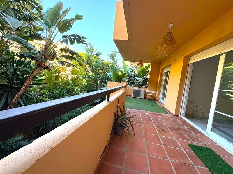 Foto b860e7ff-41cf-45f1-ac23-f2059f4270ba. Pis amb piscina a Romana Playa Marbella