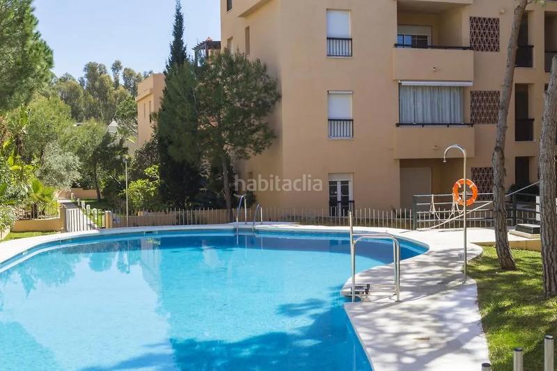 Foto c7f44cbb-3e75-4678-89ee-b3e045d6ef66. Pis amb piscina a Romana Playa Marbella