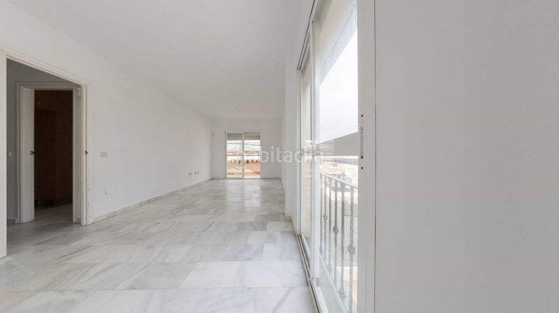 Foto b999e572-f352-4921-a54a-d33bc0de2e95. Piso en San Luis de Sabinillas Manilva