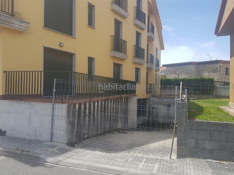 Foto 07a2aa58-56e3-4bb4-9520-404f33fa42e9. Parking coche en Aguiño Ribeira