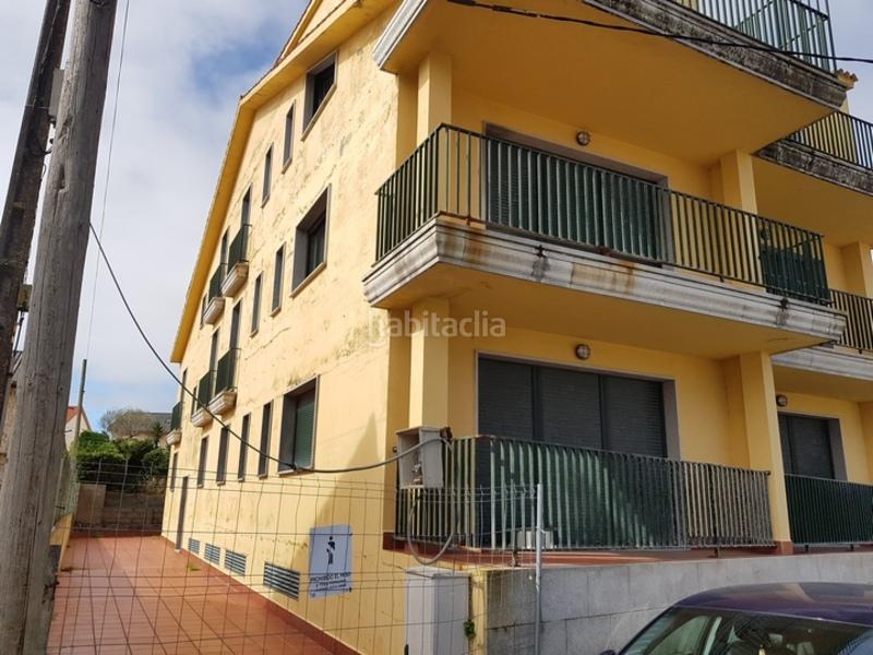 Foto a8d6f885-b1a2-4480-8842-4133b183f24d. Parking coche en Aguiño Ribeira