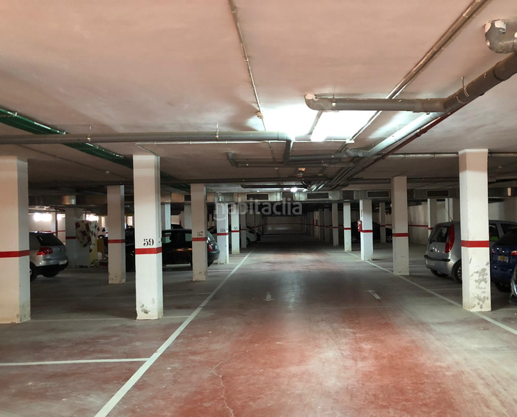 Foto a0d81419-f8c0-4bff-806d-1b362476e7f8. Aparcament cotxe a Benferri