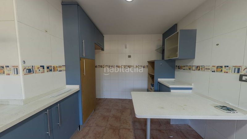 Foto cc3d31d3-d3a8-4121-a78d-f302bf1357b0. Casa adossada amb aparcament a Parque Clavero Málaga