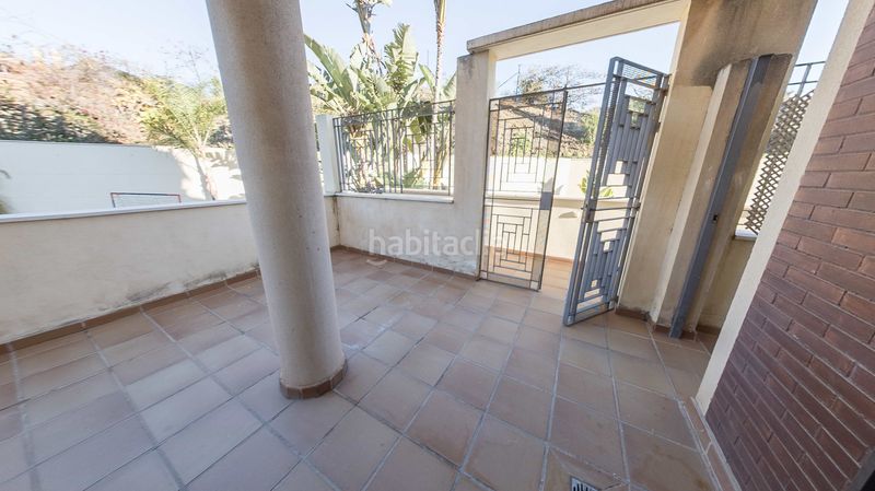 Foto fbeddc12-4981-4f08-a427-1a88a23df66a. Casa adossada amb aparcament a Parque Clavero Málaga