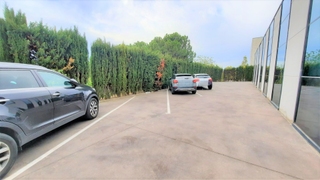 Parking voiture  De la bobinadora