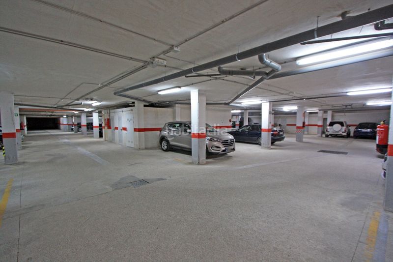 Foto 60d9020e-6640-48d4-a76b-d46f1e868f49. Aparcament cotxe a Pedreguer