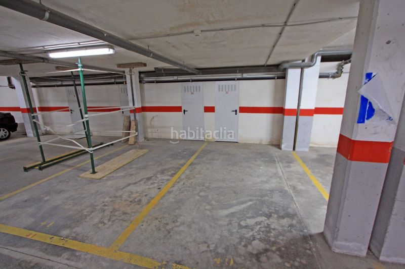 Foto fda37565-bf24-471b-bd6a-c9868a54292b. Aparcament cotxe a Pedreguer