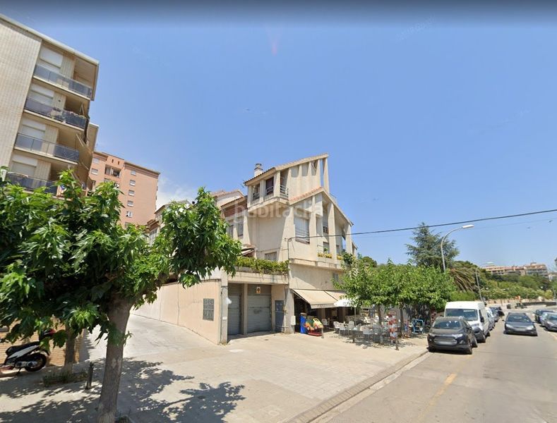 Foto ee684d5f-93d7-47e3-b73e-441e7cbd8e7f. Aparcament cotxe a Parc Bosc-Castell Figueres