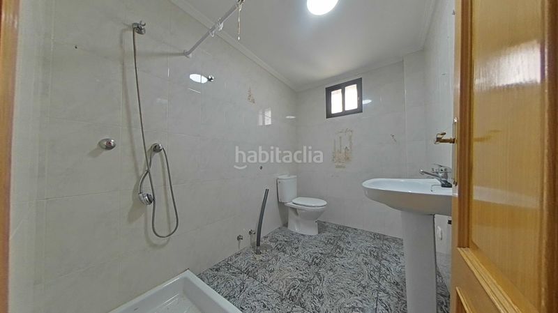 Foto 579dc141-6391-4170-ae84-930fc504f279. Casa adossada a Carracedelo