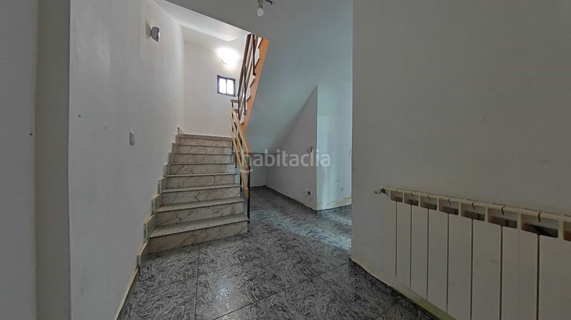Foto 5e8260eb-36cd-4be8-9378-72dd970aecba. Casa adossada a Carracedelo