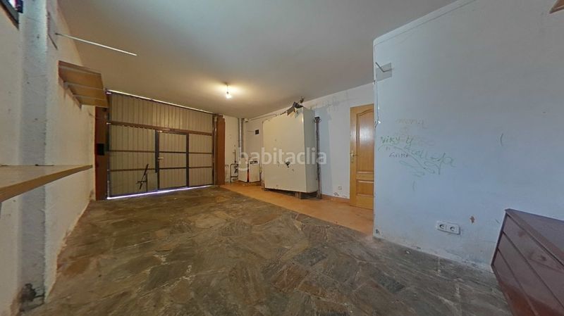 Foto c433d023-98ec-4900-a26a-eb2c1929c146. Casa adossada a Carracedelo
