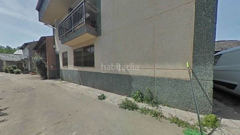 Foto fc901899-d105-429e-8b6d-ee76f84e9833. Casa adossada a Carracedelo