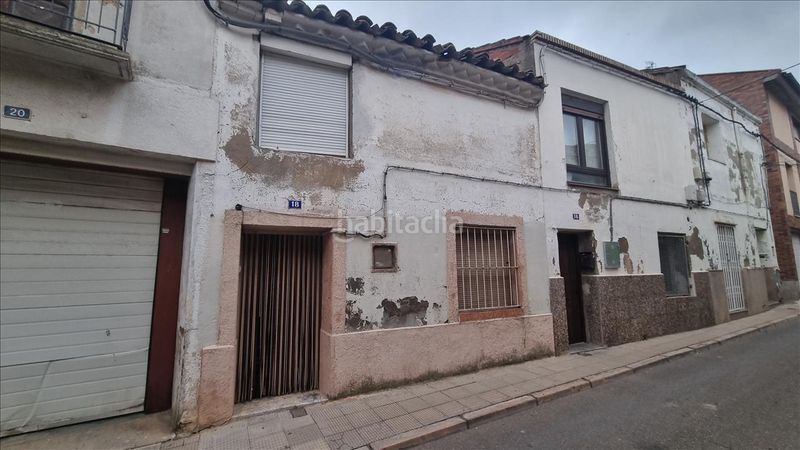 Foto 7c56ef0f-4b0c-4ae5-879f-487ddfbb8cfa. Casa adossada a Alagón