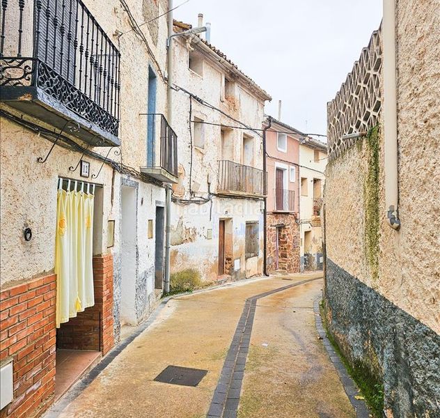 Foto fe799b96-3fb3-45ab-a631-90b279e6c2e5. Casa a Frasno (El)