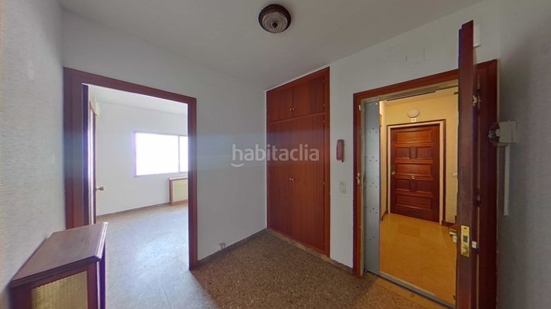 Foto f555b6f8-a5ba-4e8a-a52c-57ab78860c9e. Pis a Centre Figueres