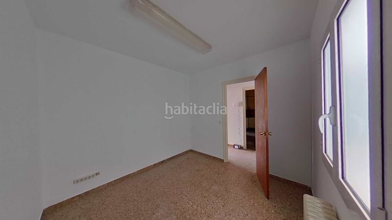 Foto d18ecf0f-1dd1-4360-b233-cb1306d25dbc. Piso en Centre Figueres