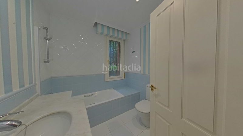 Foto 1d737a73-0c46-42a0-8b00-fd0e79f3f140. Casa amb aparcament piscina a Mungia