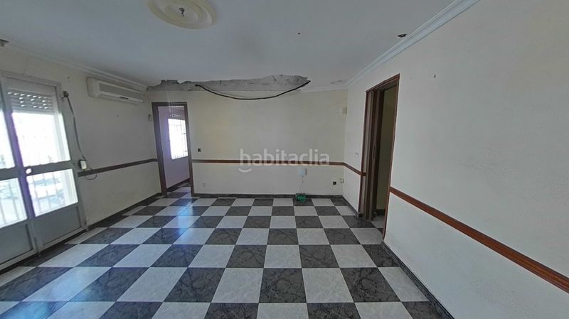Foto e13dcac1-a675-4dae-a718-b87bc66aac3f. Piso en Centro Utrera