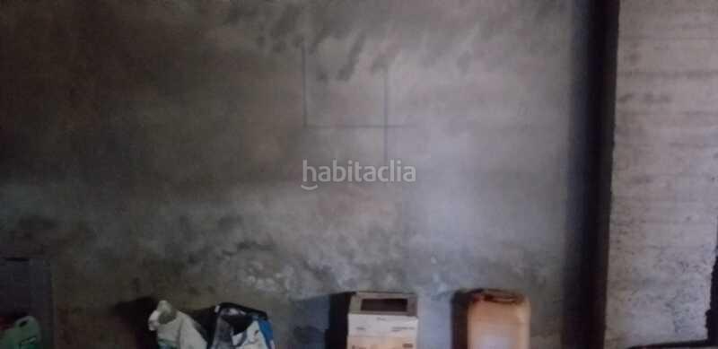 Foto c5524def-b4ae-4465-a126-f901a1b8ee52. Parking coche en Vila de Cruces